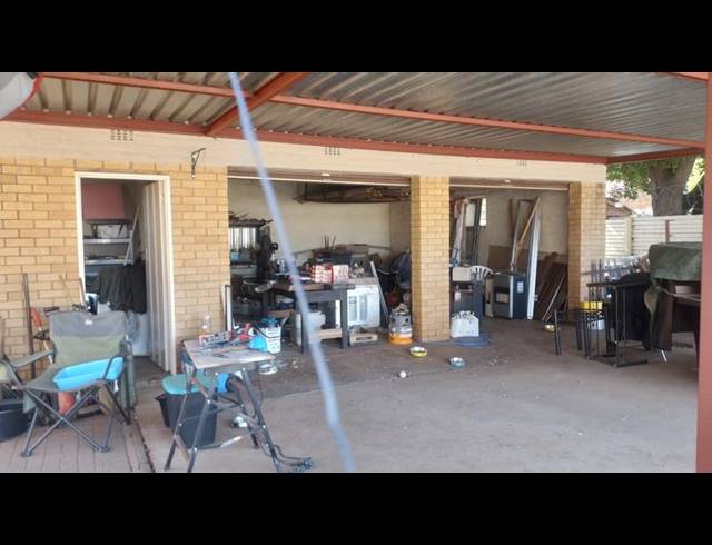 3 BEDROOM HOUSE FOR SALE IN HELIKONPARK